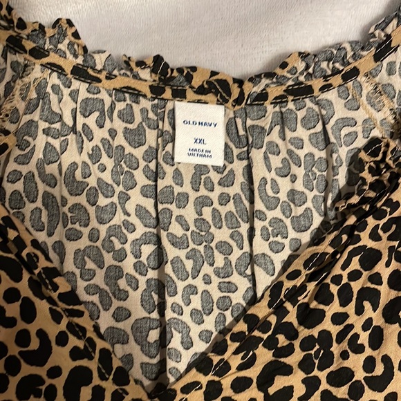 Old Navy animal print blouse - Picture 3 of 5